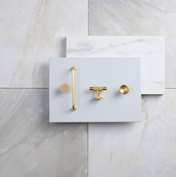 Flere farger og større valgfrihet i våre baderomsmøbler